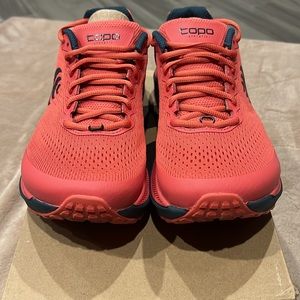 Topo Athletic Ultraventure 3 Orange/navy Running Women Shoe  US sizes 6